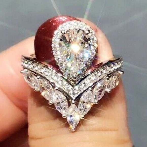 NWT 925 STERLING SILVER LUXURY DIAMOND Ring - Picture 2 of 9